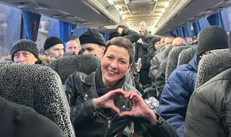 13 декабря из беларуских тюрем на свободу вышли 123 политзаключенных